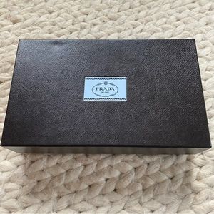 Prada box with lid